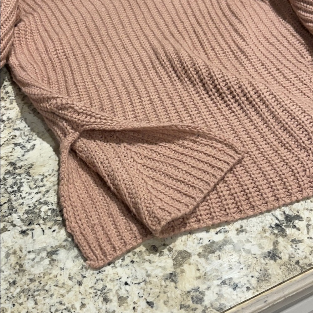 Sweater - Picture 4 of 6